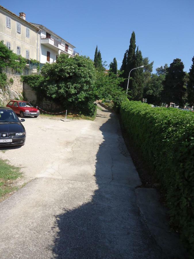 Apartments Matuc Malinska Esterno foto