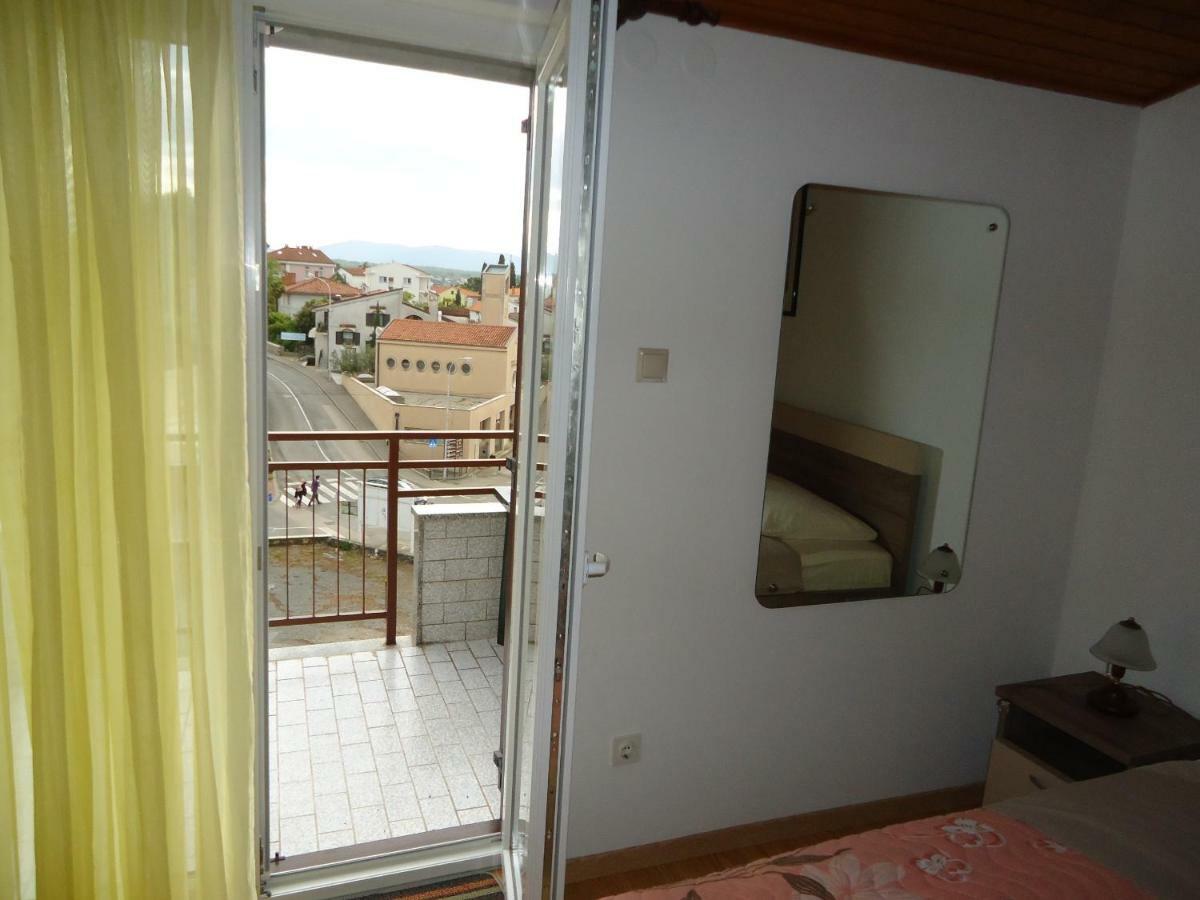 Apartments Matuc Malinska Esterno foto